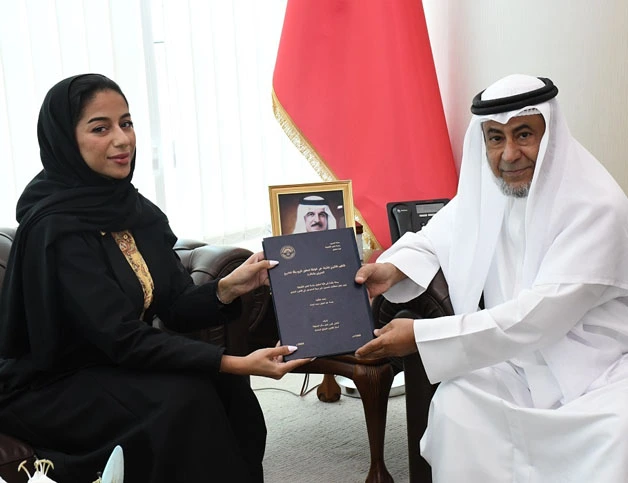 الموظفة حصة الحداد تنال درجة الماجستير