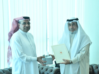 اقرأ المزيد عن  وزير شؤون مجلسي الشورى والنواب يستقبل السيد إبراهيم هلال
