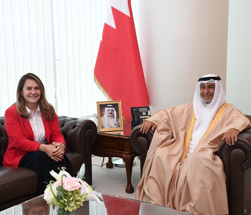  وزير شؤون مجلسي الشورى والنواب يستقبل سفيرة جمهورية صربيا 