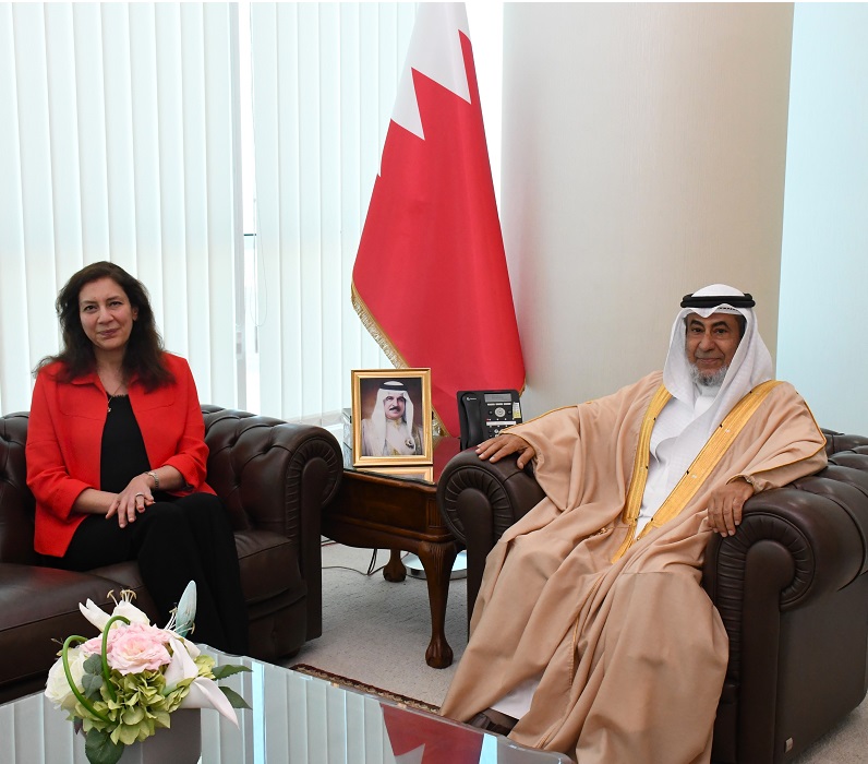 وزير شؤون مجلسي الشورى والنواب يستقبل سفيرة جمهورية مصر العربية لدى مملكة البحرين